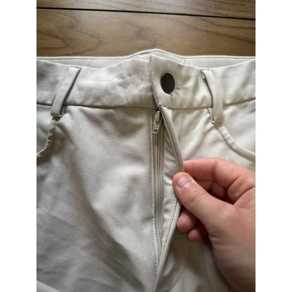 Old NAVY Active Dress Pants 30x32 Cream Tech Hybrid Slim 4 Way Stretch Light NWT